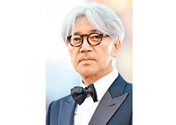 坂本龍一