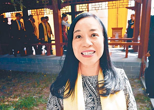 凌友詩擔任中國大陸全國人民代表大會第14屆代表。