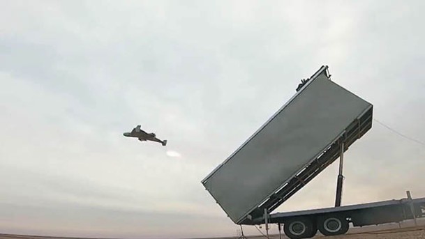 俄軍出動無人機空襲。