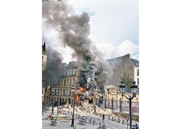 巴黎氣爆37傷  毀學院門面