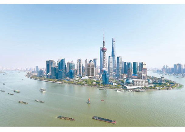 中美諜戰涉及政治、軍事、經濟、科技等領域；圖為有大量外國企業落戶的上海市。