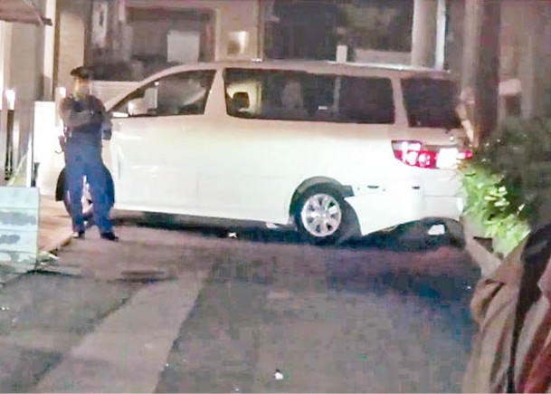 警方指男子為行劫疑犯提供逃跑車輛。