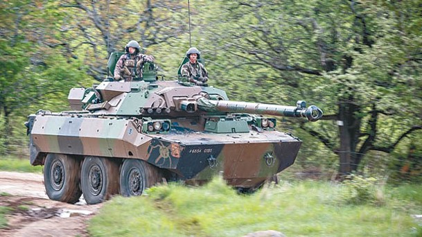烏軍抱怨法國援助的AMX-10RC輪式裝甲車的裝甲太薄。