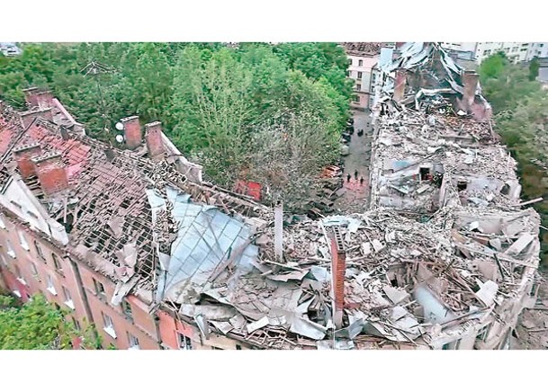 利沃夫有建築物被俄羅斯導彈擊中。