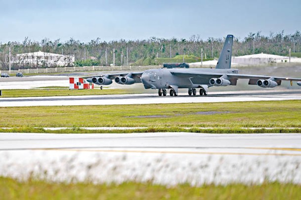 美國B52H戰略轟炸機部署關島安德森空軍基地。