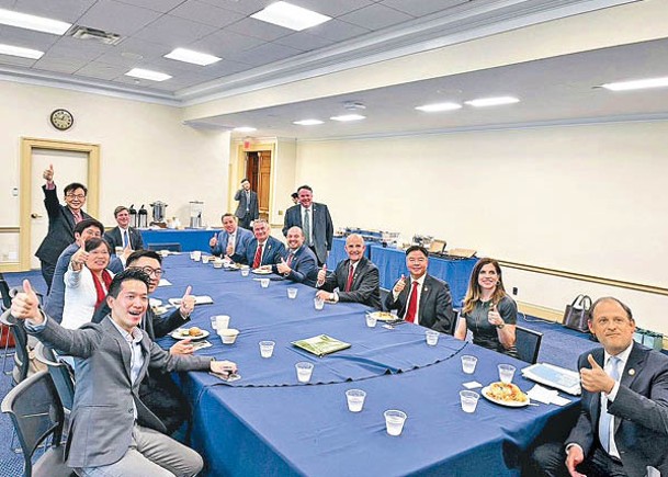 台灣立法院的台美議員聯誼會訪問團到訪美國國會山莊。