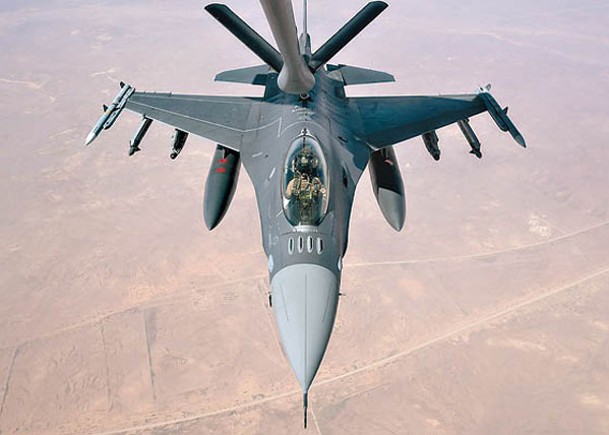 美國將向波斯灣地區調派F16戰機。