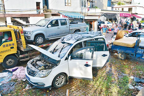 福建：福州市有汽車損毀。