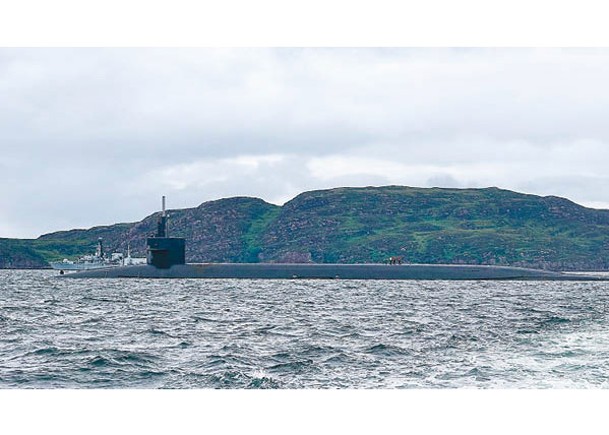 美國戰略核潛艇田納西號現身英國西北部海岸對出海域。