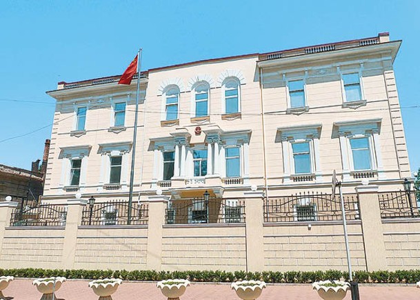 中國駐敖德薩總領事館沒有人員傷亡。