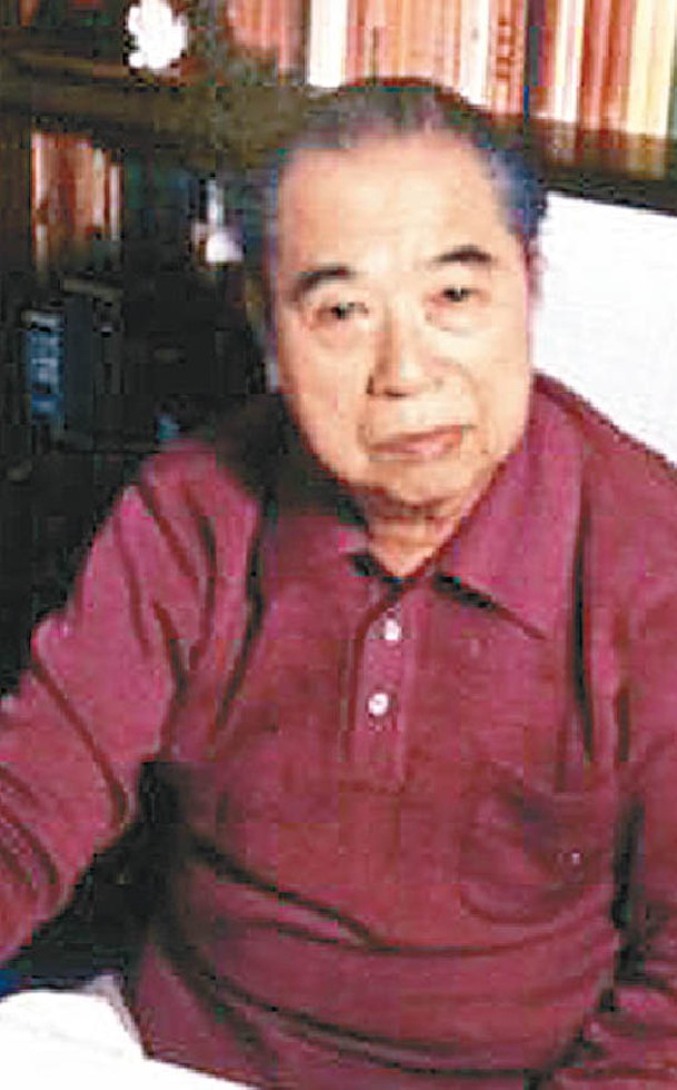 日影丈吉曾在二戰期間受徵召入伍並派駐台灣。