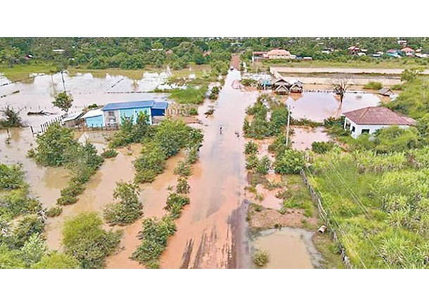 柬埔寨暴雨  9省洪災2人亡