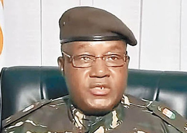 尼日爾軍政府反對外國軍事介入。
