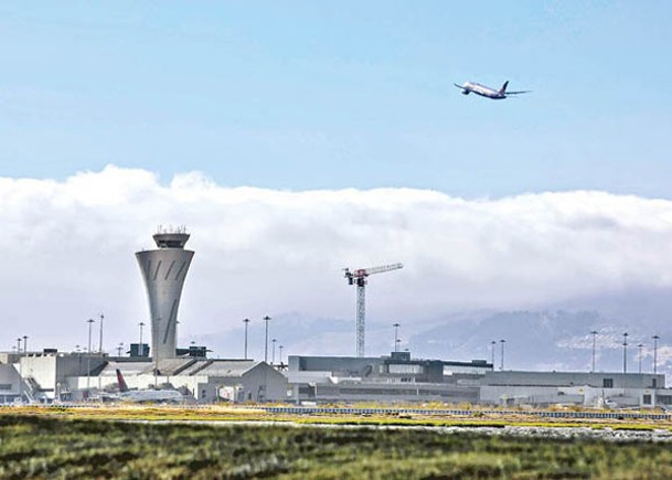 中美同意增加來往兩地的航班；圖為美國三藩市國際機場。（中新社圖片）