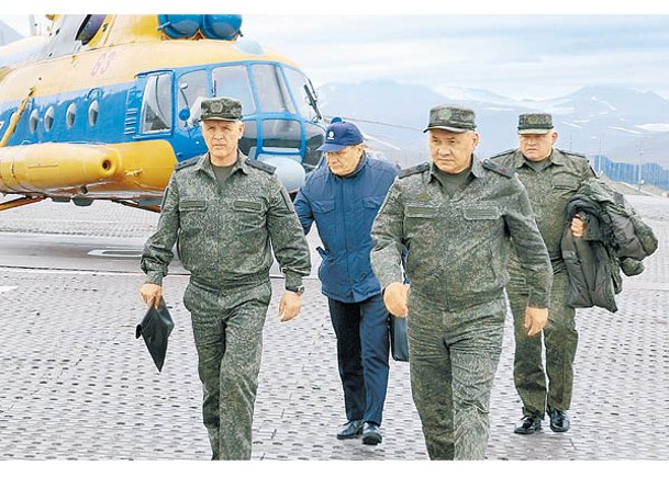 俄防長視察艦隊及北極駐軍