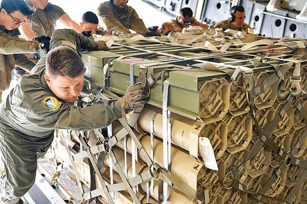 列茲尼科夫曾助烏克蘭獲得大批西方軍援。