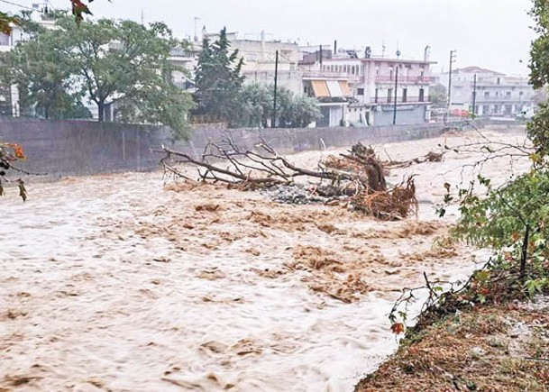 希臘中部本周連日暴雨引發洪災。