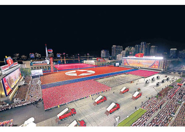 北韓在金日成廣場閱兵慶祝建政紀念日。