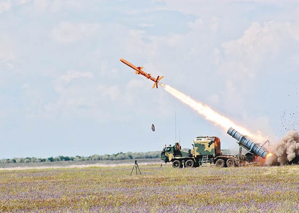 烏稱反艦導彈  毀俄S400防空系統