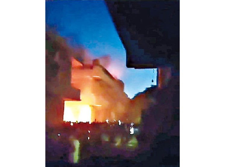 阿爾—蓋斯的住所遭人縱火。