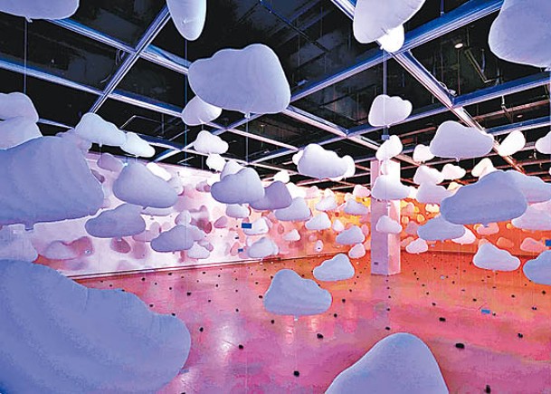 氣球雲朵藝術品