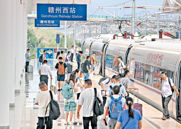 十一假期  料深圳各口岸日均72萬人出入境