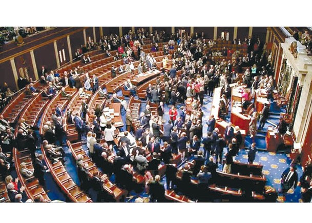 眾議院通過短期開支法案。