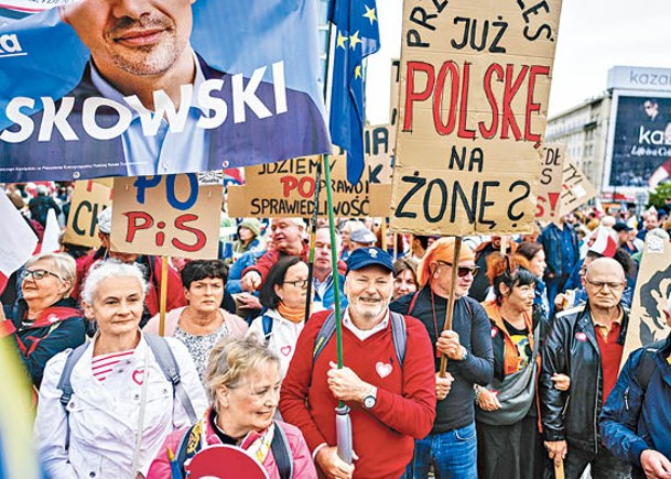 波蘭大選在即  華沙百萬人遊行