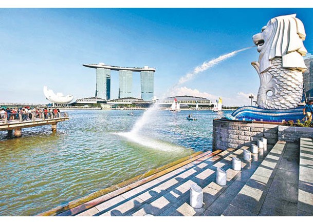 新加坡公僕10年300人停職