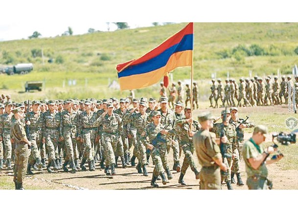 亞美尼亞士兵參與演習。