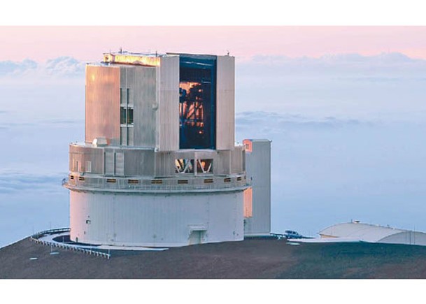 昴星團望遠鏡設置於美國夏威夷。