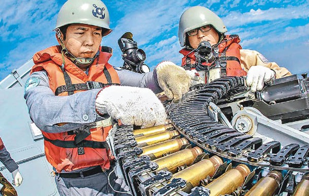 台灣海軍導彈快艇中隊實施機炮射擊訓練。