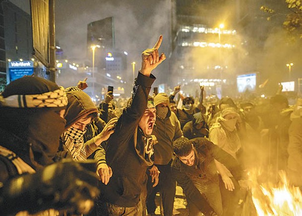 土耳其爆發示威和騷亂。