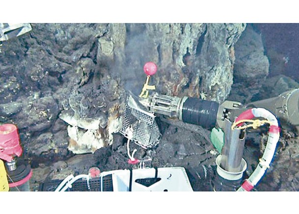 加工藍藻片  潛700米  深海溫泉取出黃金