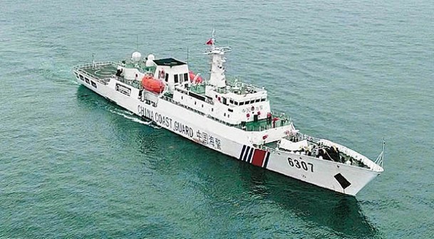 有中國海警艦（圖）向日本船隻示警。