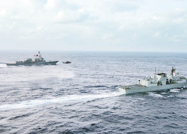 美加艦隻穿台海  大陸斥炒作  解放軍東部戰區跟監警戒