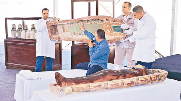 古墓出土的其中一個木乃伊棺槨。