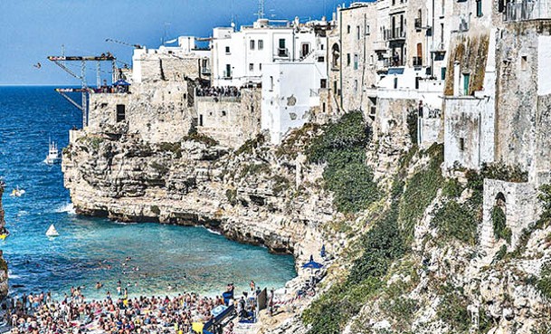 意大利普利亞巴里一個海濱城鎮。（Getty Images圖片）