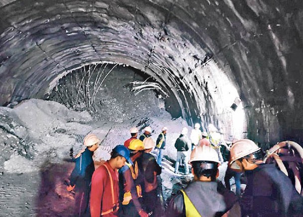 印度塌隧道  40人受困多日仍待救