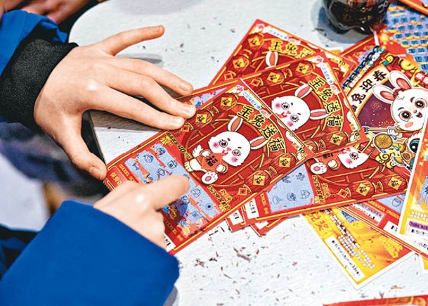 上海男子失戀後沉迷賭博  一年花逾10萬元買刮刮樂