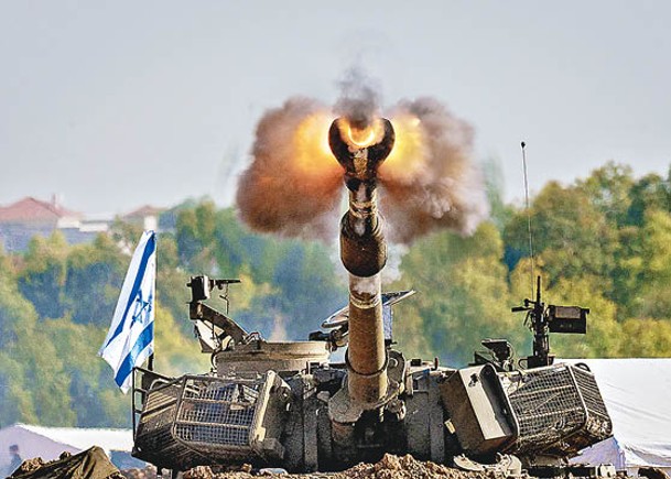 以色列自走炮從南部邊境向加薩地帶開火。