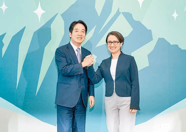 賴清德（左）與蕭美琴（右）拍檔參加明年總統選舉。