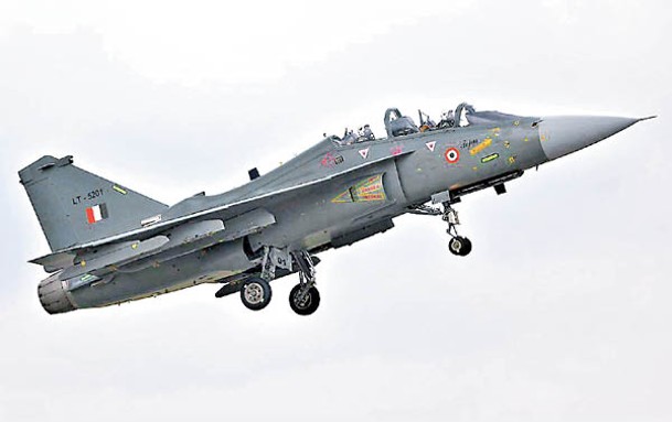光輝輕型戰機由印度自主研製。