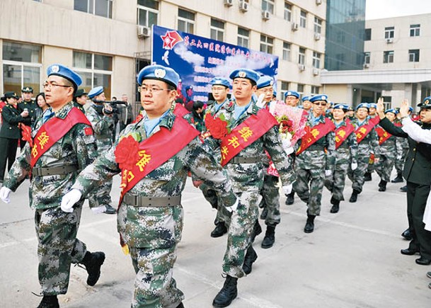 中國軍醫開赴非洲執行聯合國維和任務。（中新社圖片）