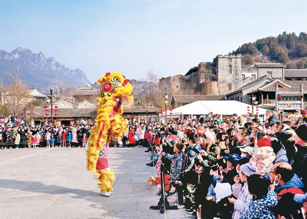 許多遊客在農曆新年期間到訪北京。（Getty Images圖片）