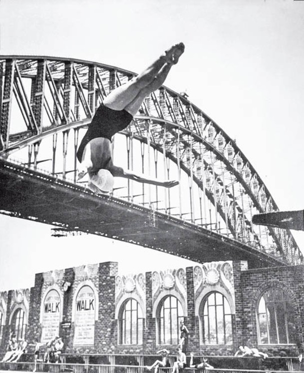 達倫—麥克萊恩曾是跳水運動員。