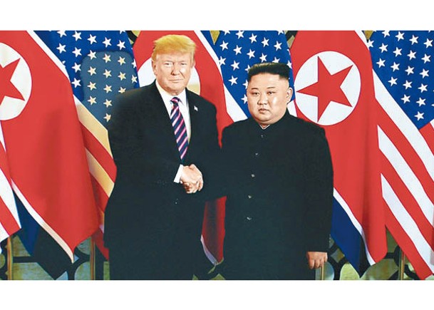 特朗普（左）與金正恩（右）在越南會面。（Getty Images圖片）
