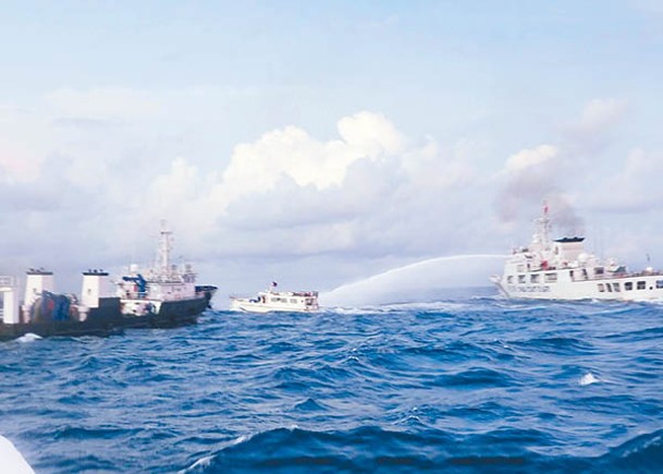 日本外務省就近日中國與菲律賓船隻在南海的摩擦，稱關切中方危險舉措令局勢升溫。