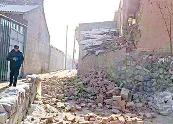 地震過後，大量建築物變成危樓。