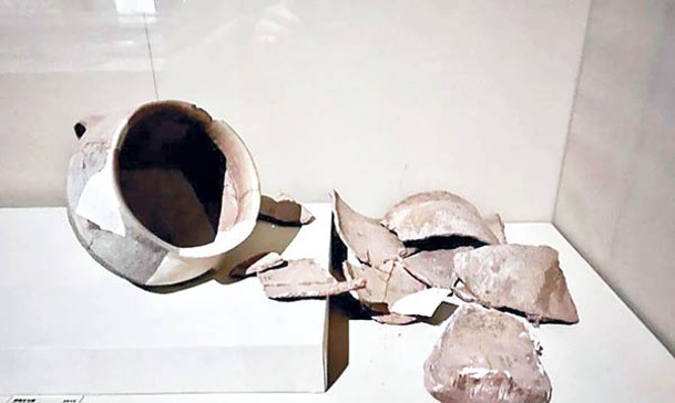 青海省民和縣喇家遺址博物館受甘肅地震影響，大量文物破損。
